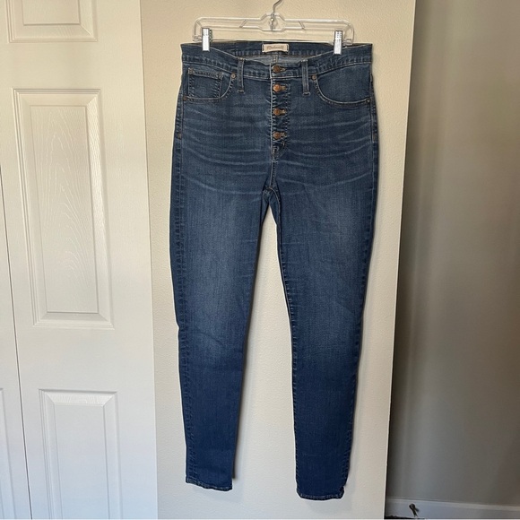Madewell 31 Tall 9" Mid-Rise Skinny Jeans in Hayes Wash: Button-Front Edition - Picture 2 of 7
